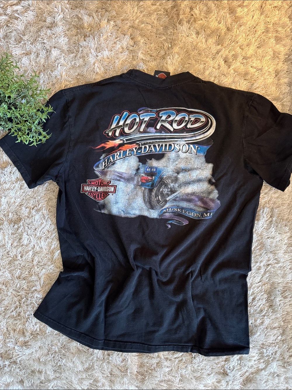 Harley-Davidson Hot Rod Black T-Shirt with Gray Logo Circle Large